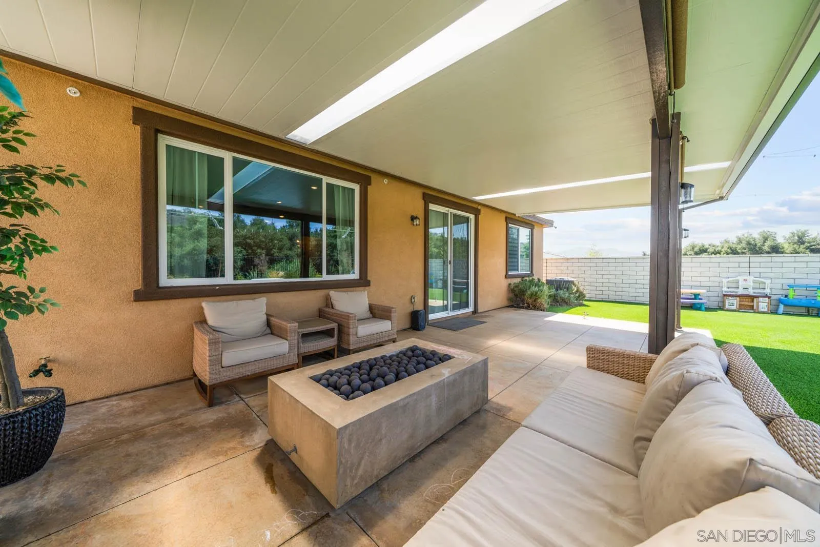 28315 Farm Creek Way