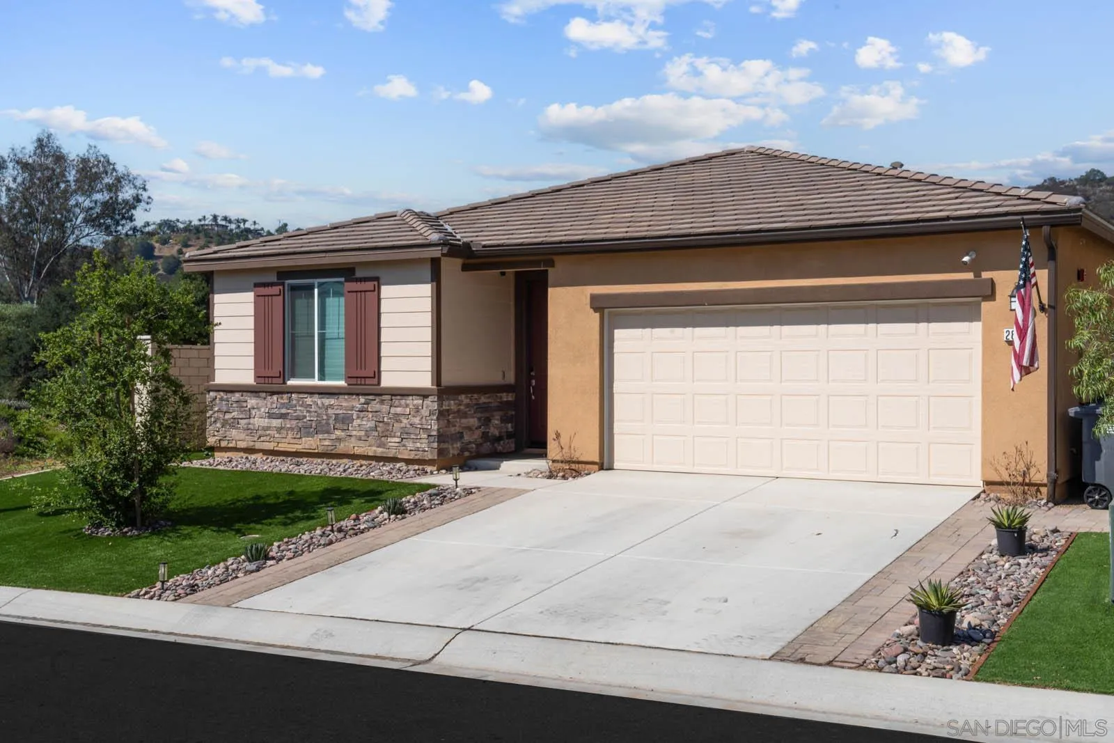 28315 Farm Creek Way