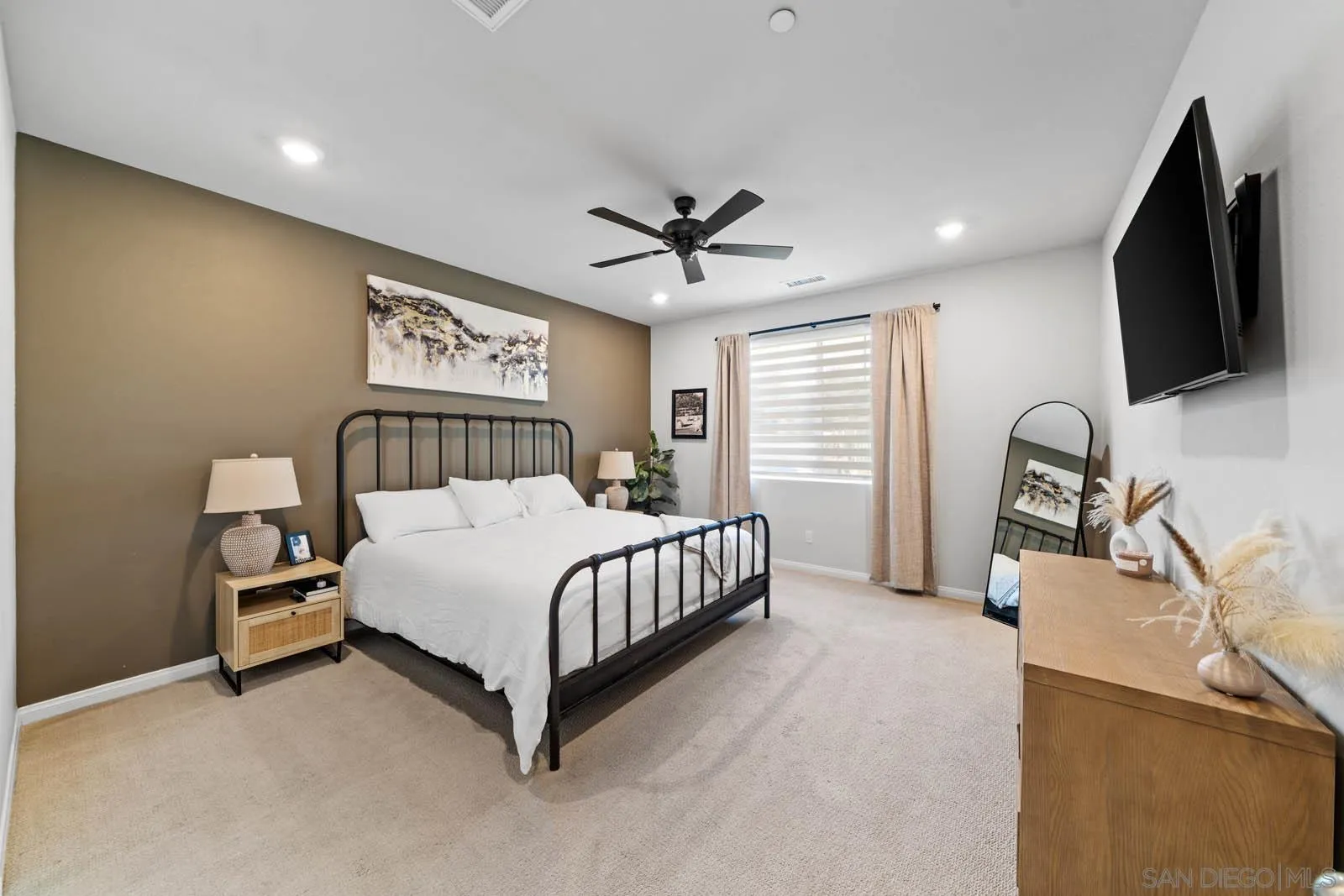28315 Farm Creek Way