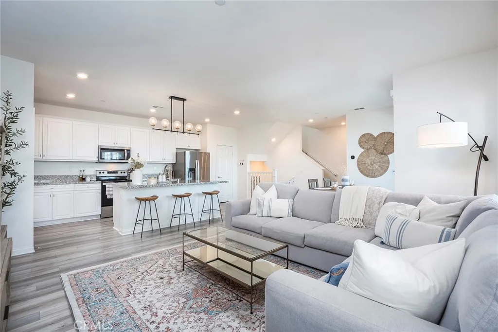 371 Fitzpatrick Rd Unit 102