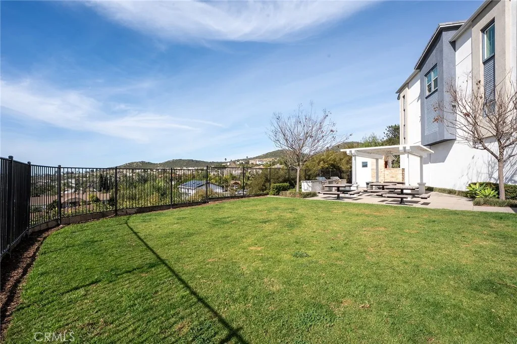 371 Fitzpatrick Rd Unit 102