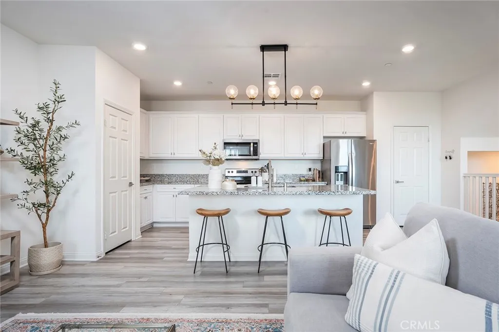 371 Fitzpatrick Rd Unit 102