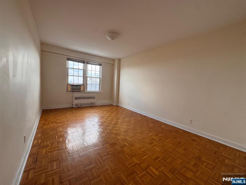 5 Roosevelt Place 4A
