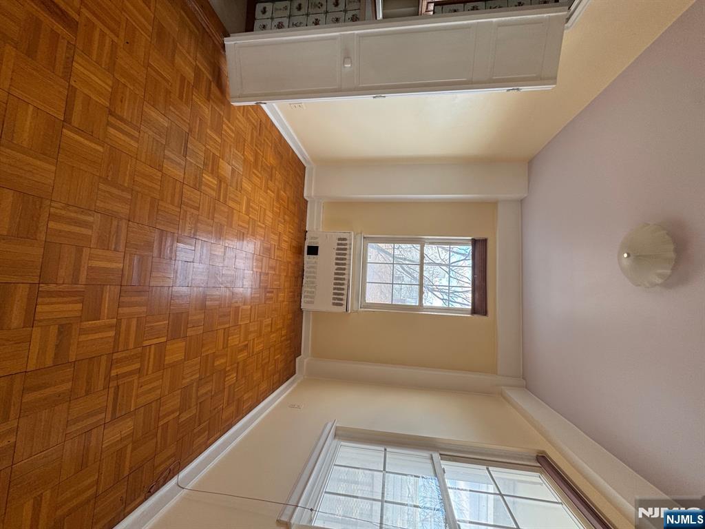5 Roosevelt Place 4A