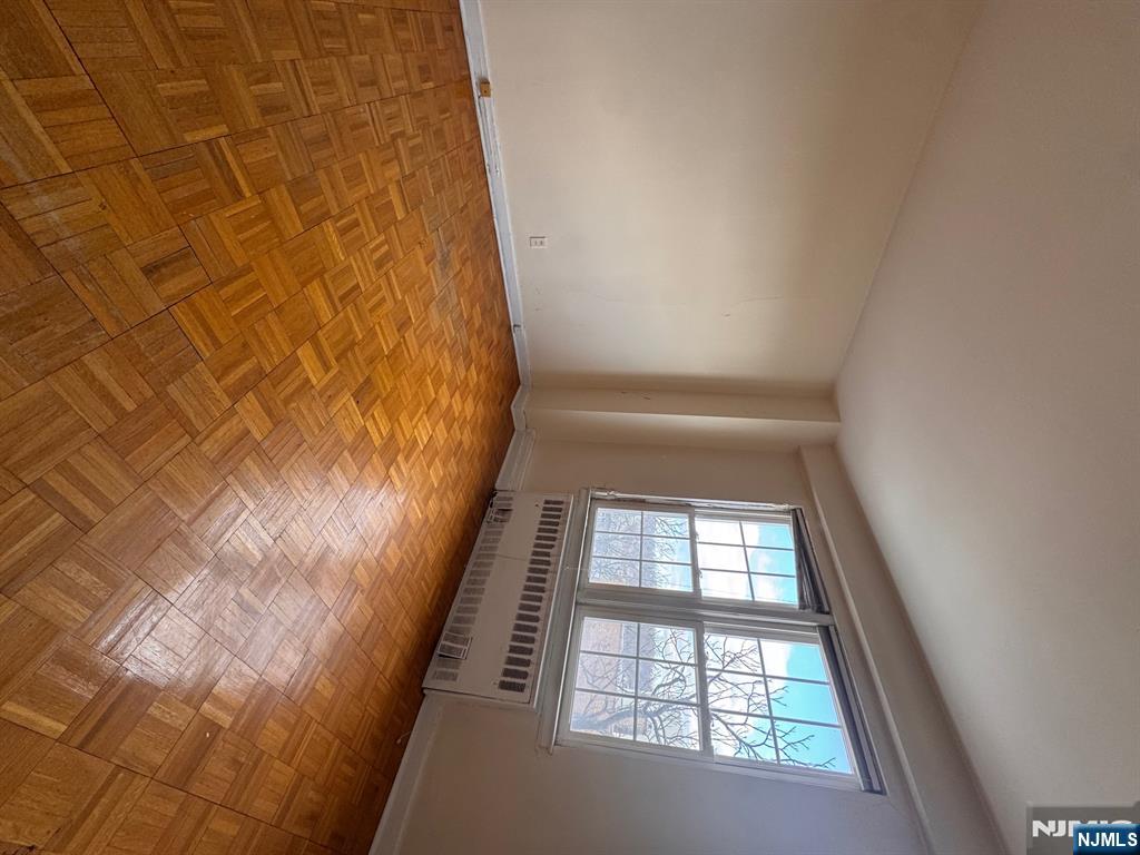 5 Roosevelt Place 4A