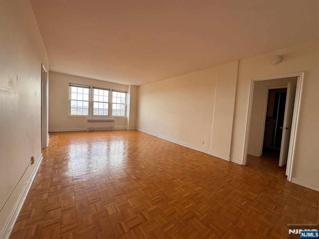5 Roosevelt Place 4A