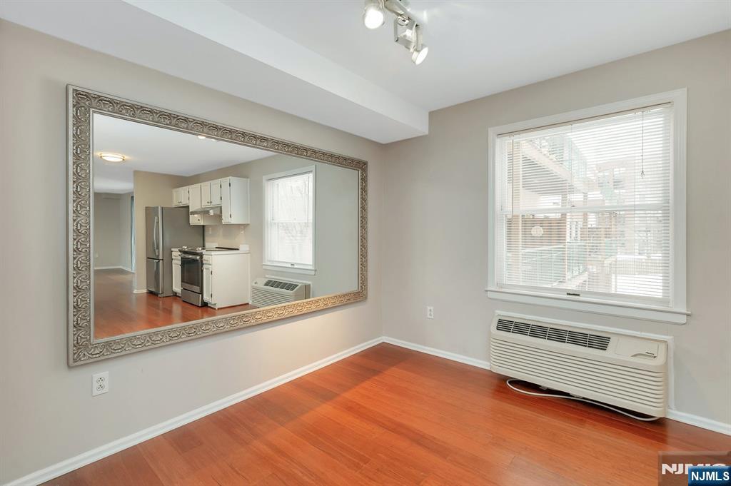 50 Pine Street C211