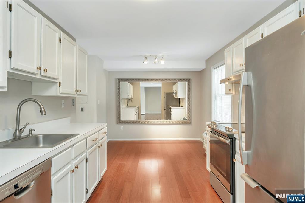 50 Pine Street C211