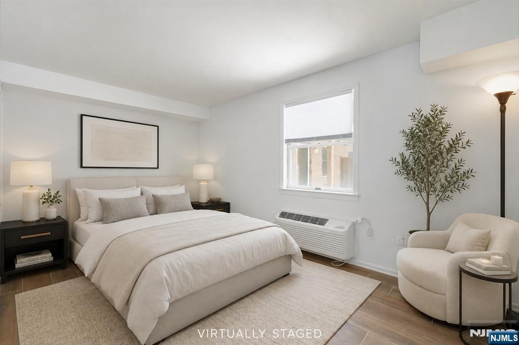 50 Pine Street C211