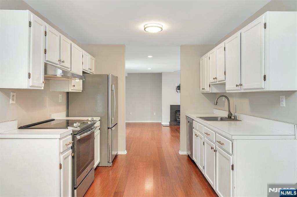 50 Pine Street C211