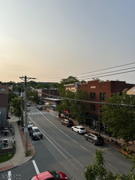 97 Walnut St 3B