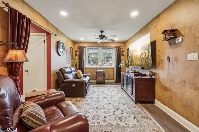 1025 Koelle Blvd