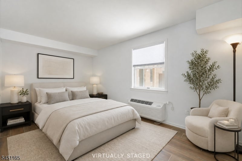 50 Pine St 211