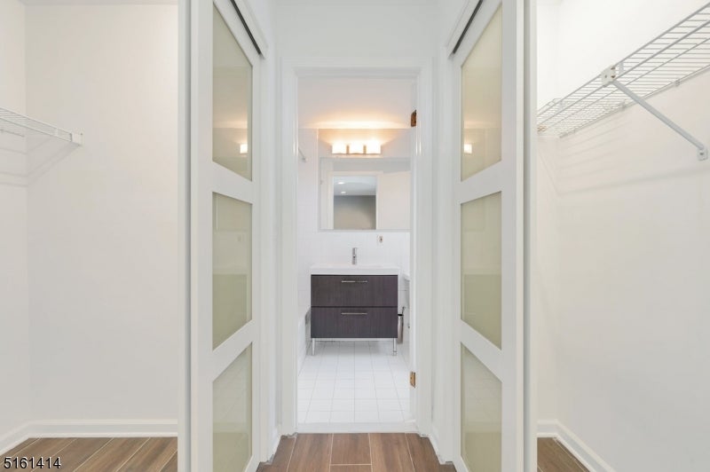 50 Pine St 211