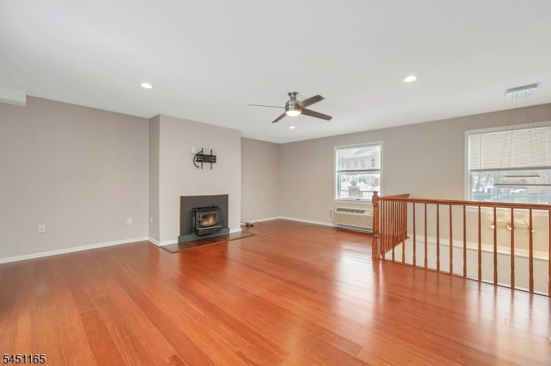 50 Pine St 211