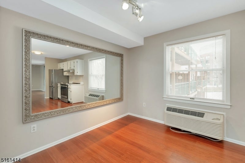 50 Pine St 211