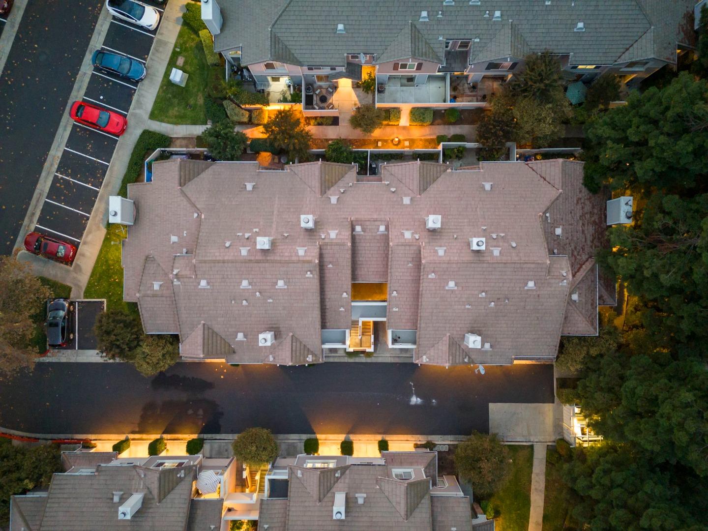 6137 Thicket WAY