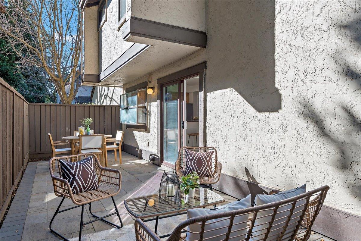 1473 Tyler Park WAY