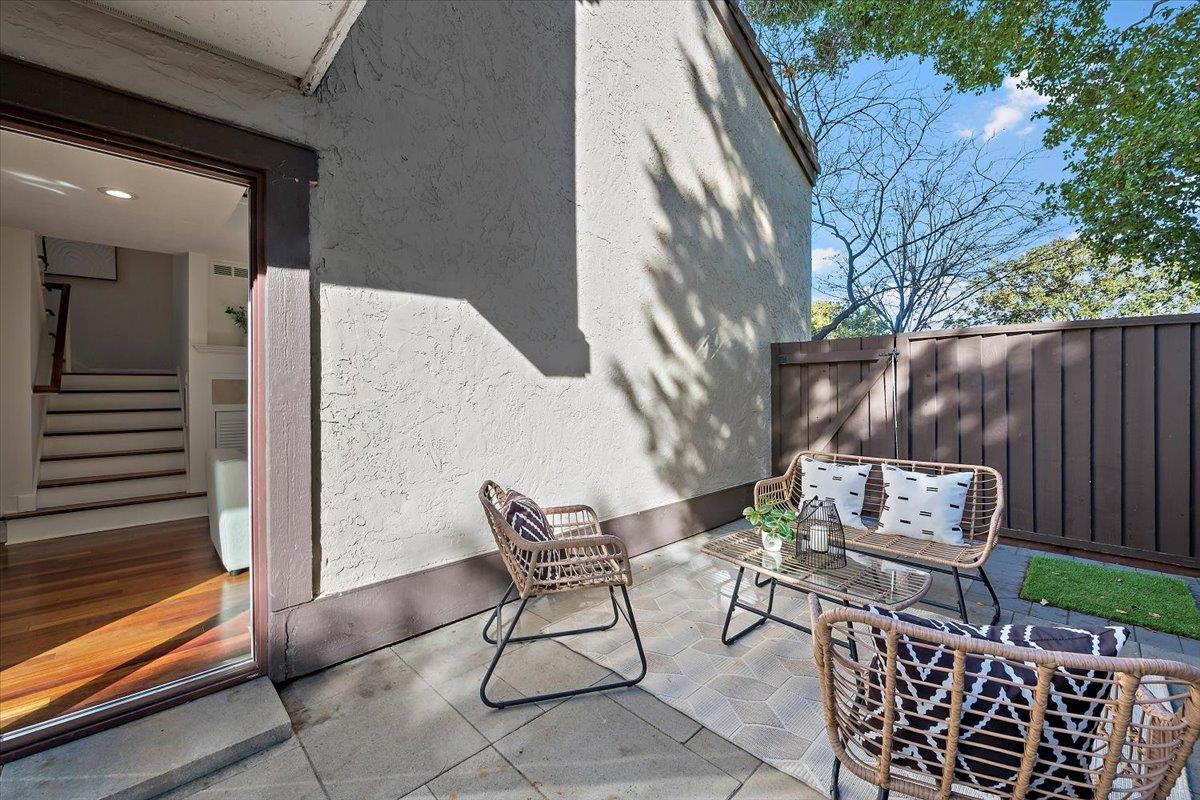 1473 Tyler Park WAY