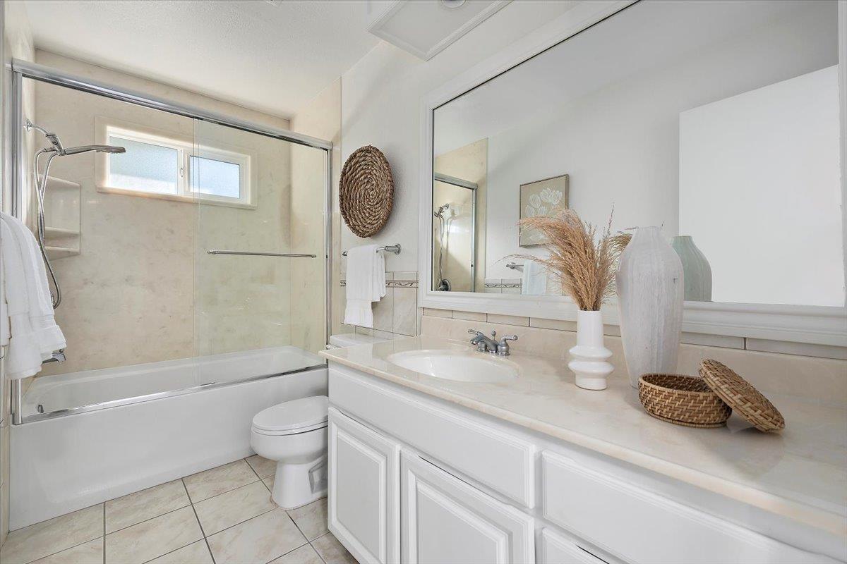 1473 Tyler Park WAY