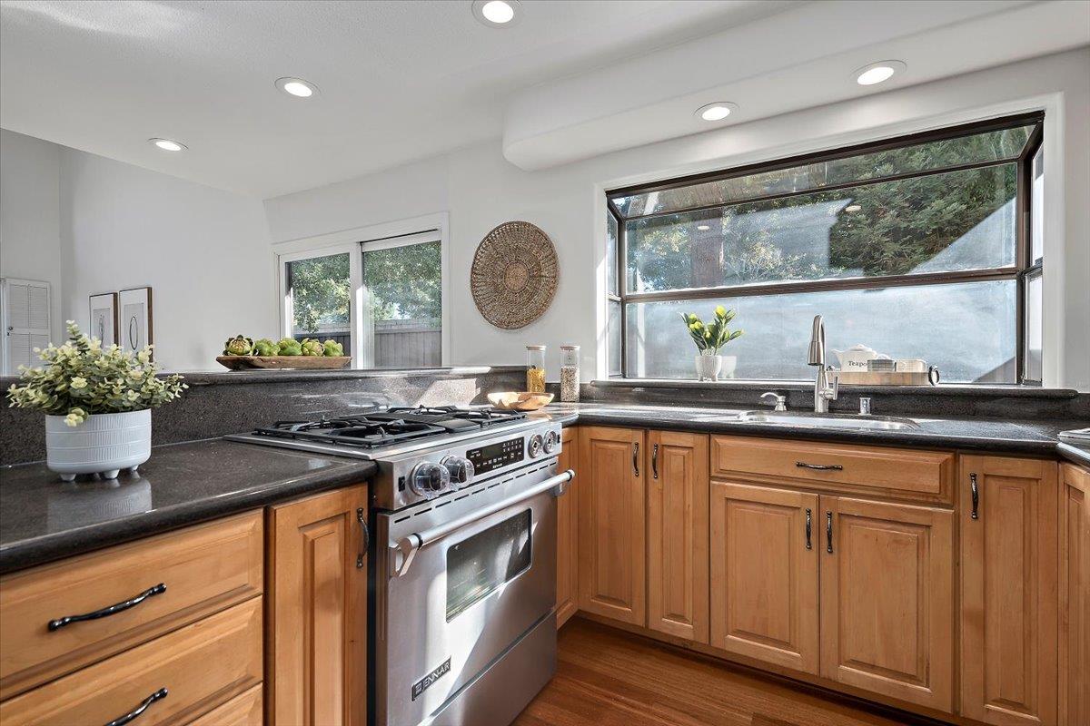 1473 Tyler Park WAY
