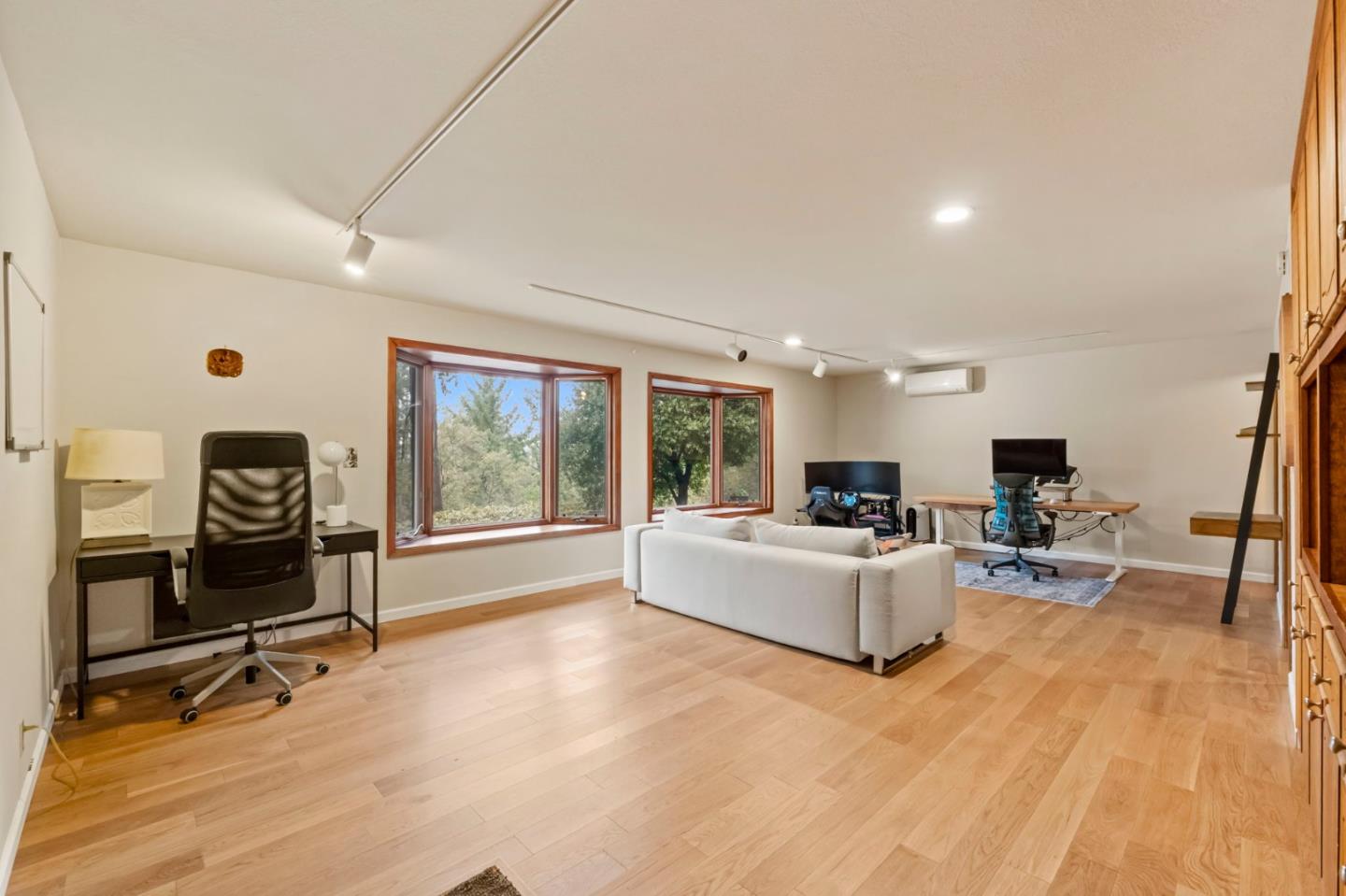 12351 Indian Rock Way