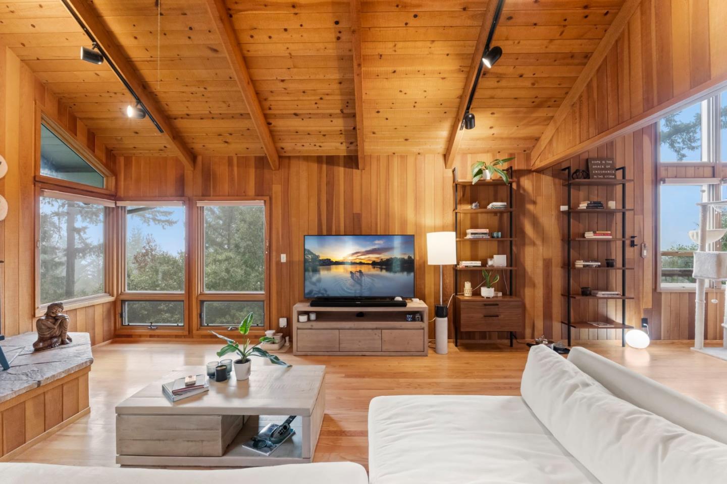 12351 Indian Rock Way