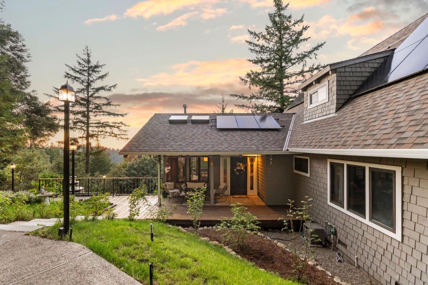 12351 Indian Rock Way