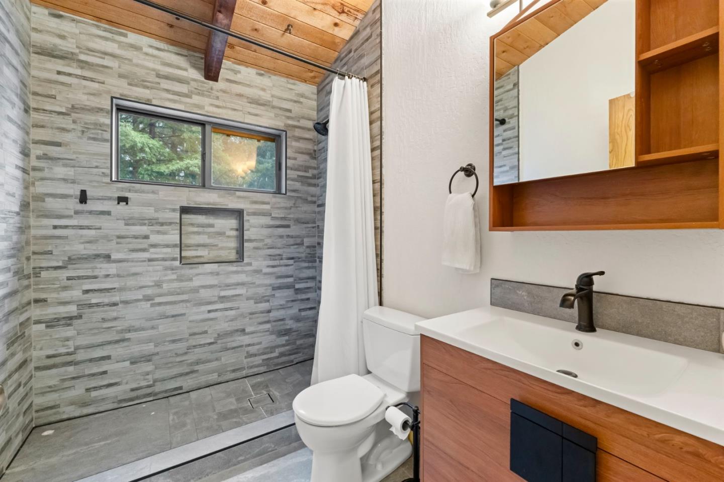 12351 Indian Rock Way