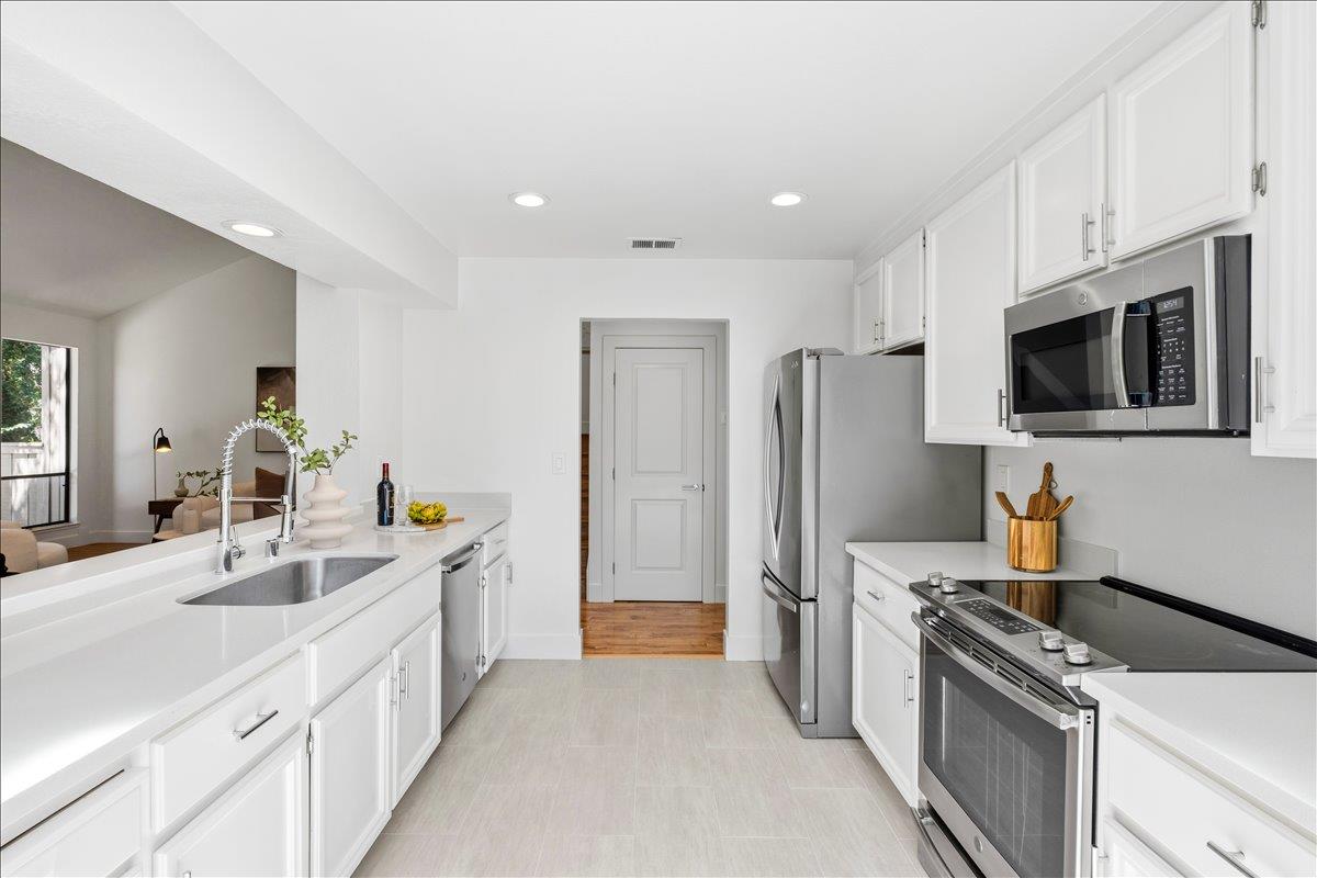 392 N Whisman RD