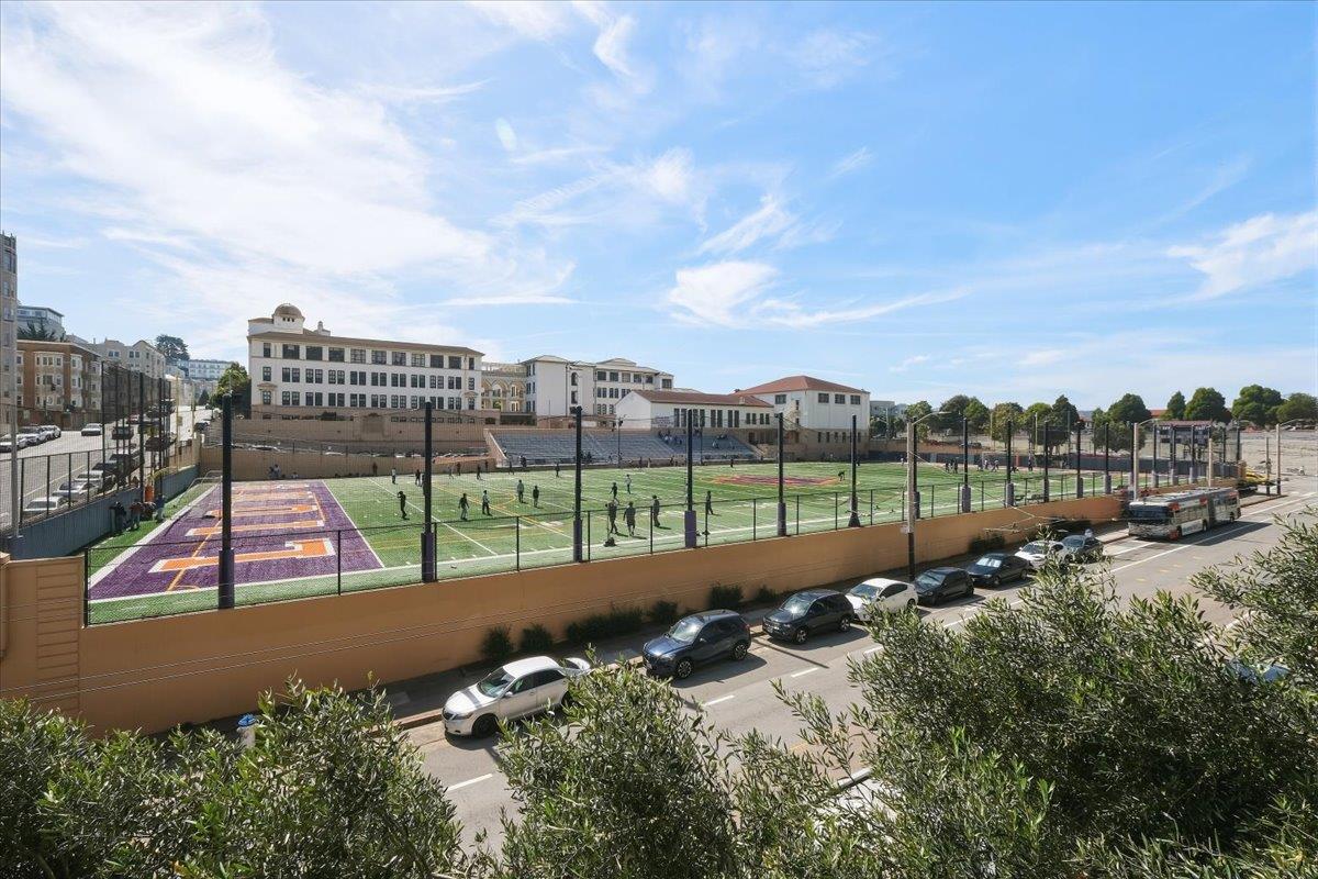 1000 North Point ST 201