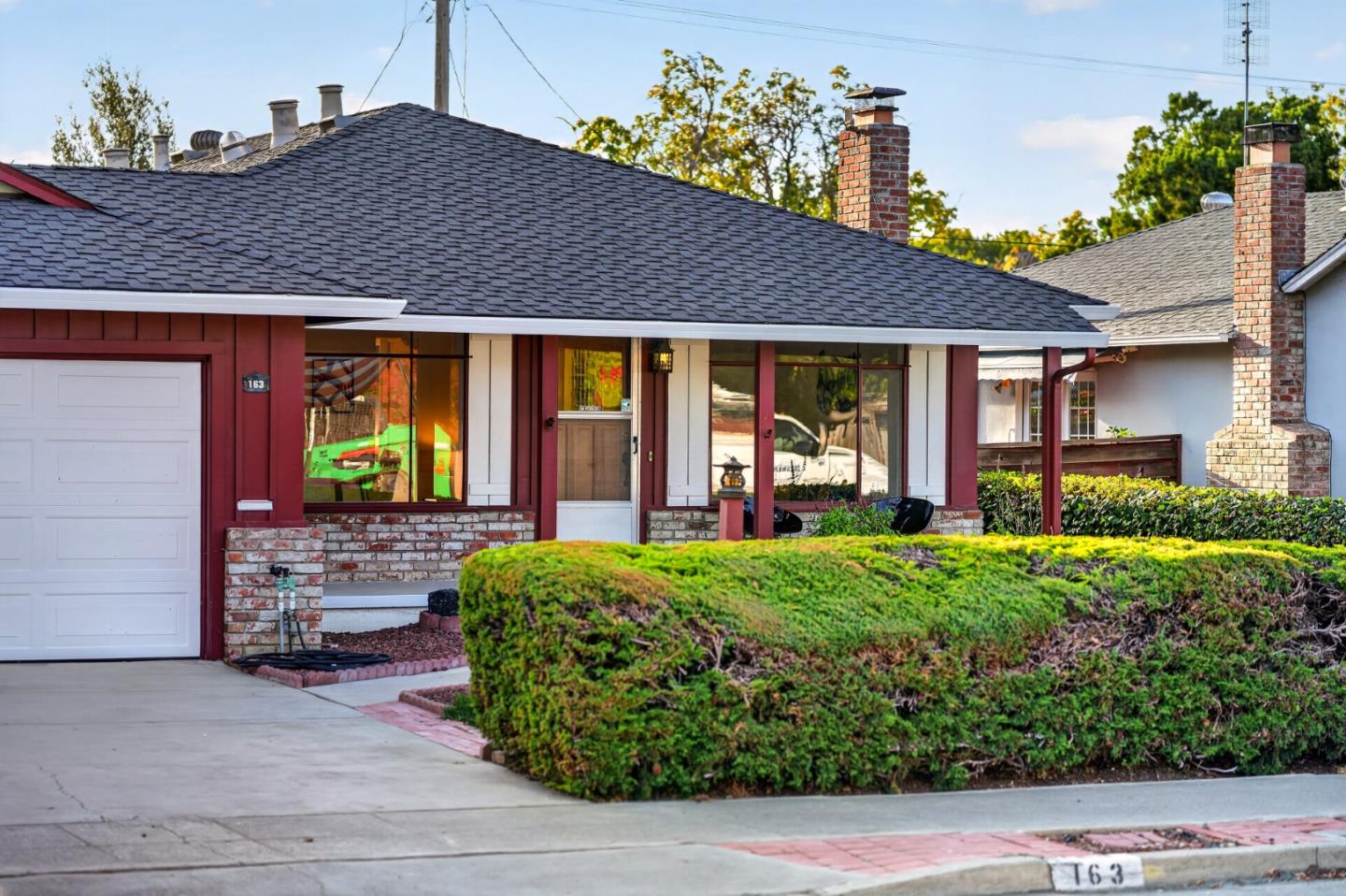 163 Sunset AVE