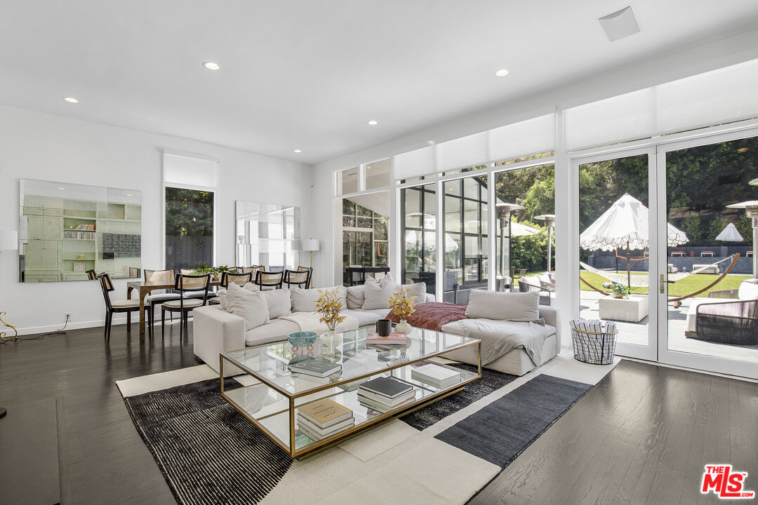 1833 Franklin Canyon Dr