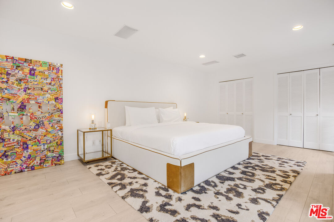 1833 Franklin Canyon Dr