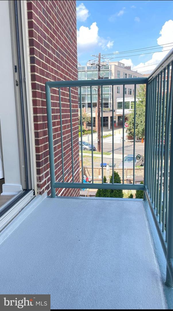 4025 Connecticut Ave NW #303