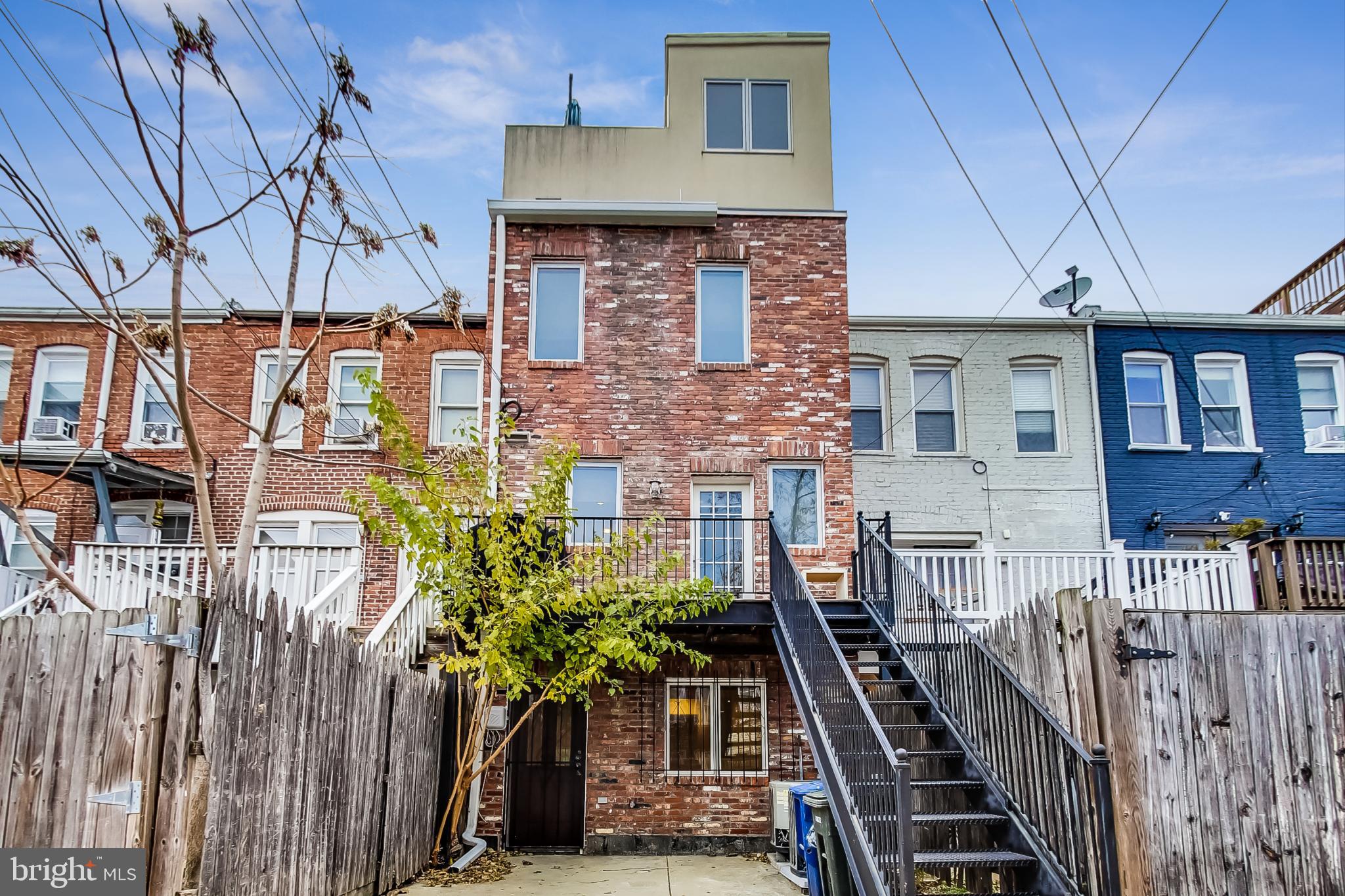 615 ORLEANS PL NE #B