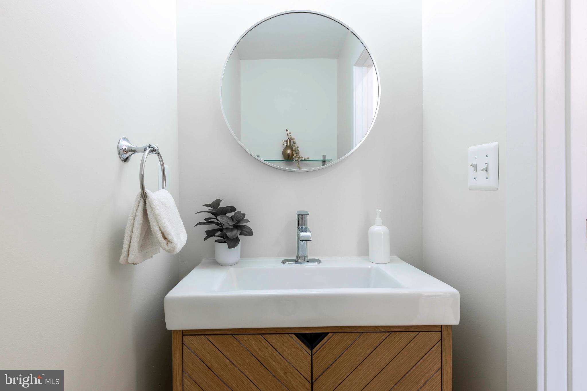 1809 3RD STREET NE 1