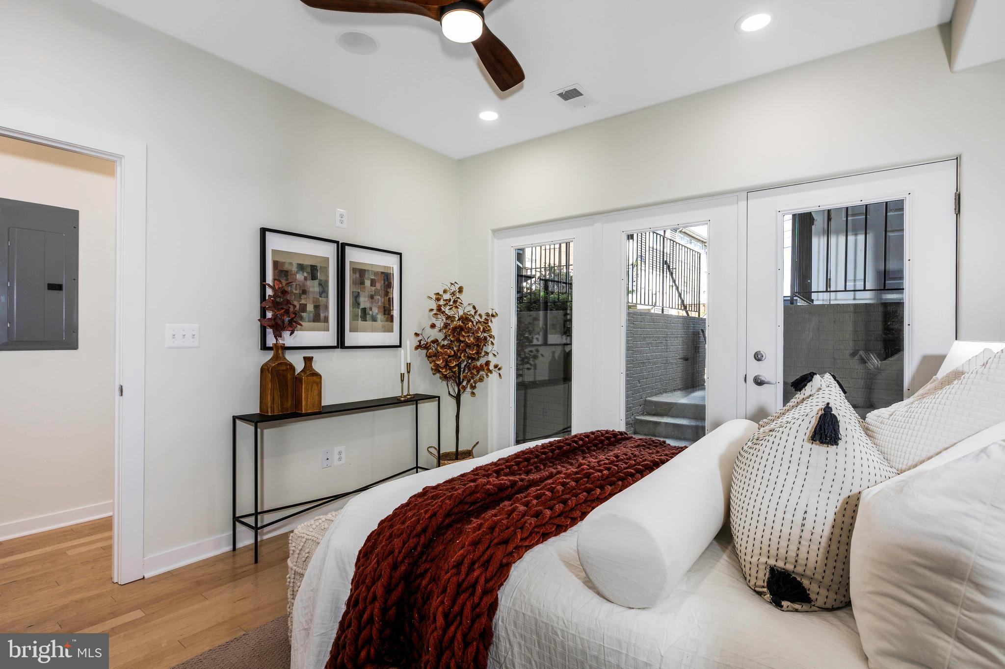 1809 3RD STREET NE 1