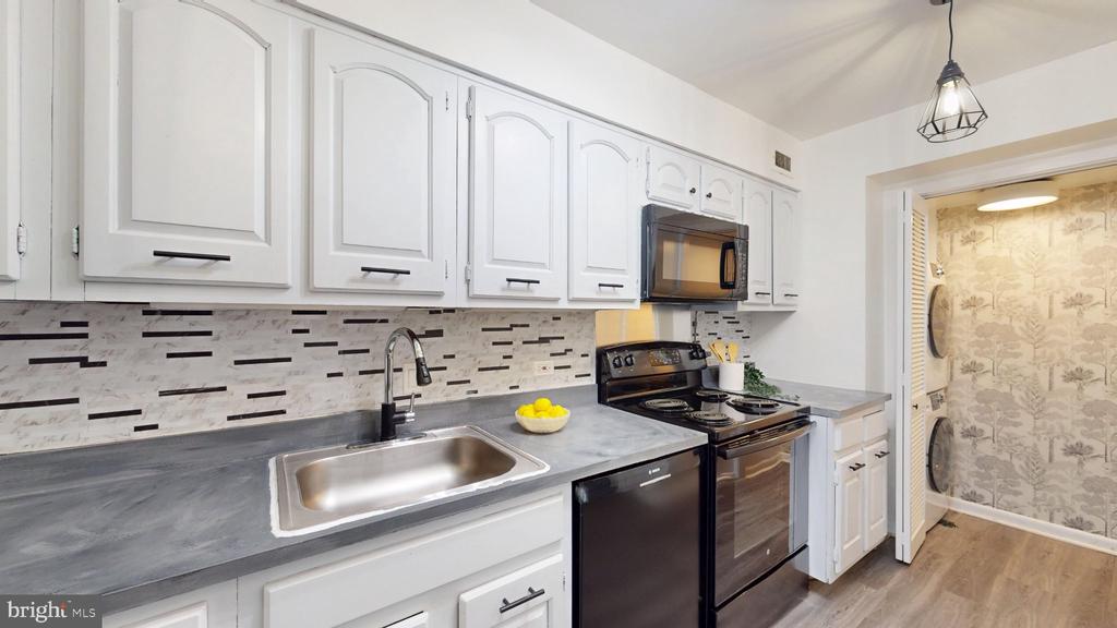 1001 26TH NW 705