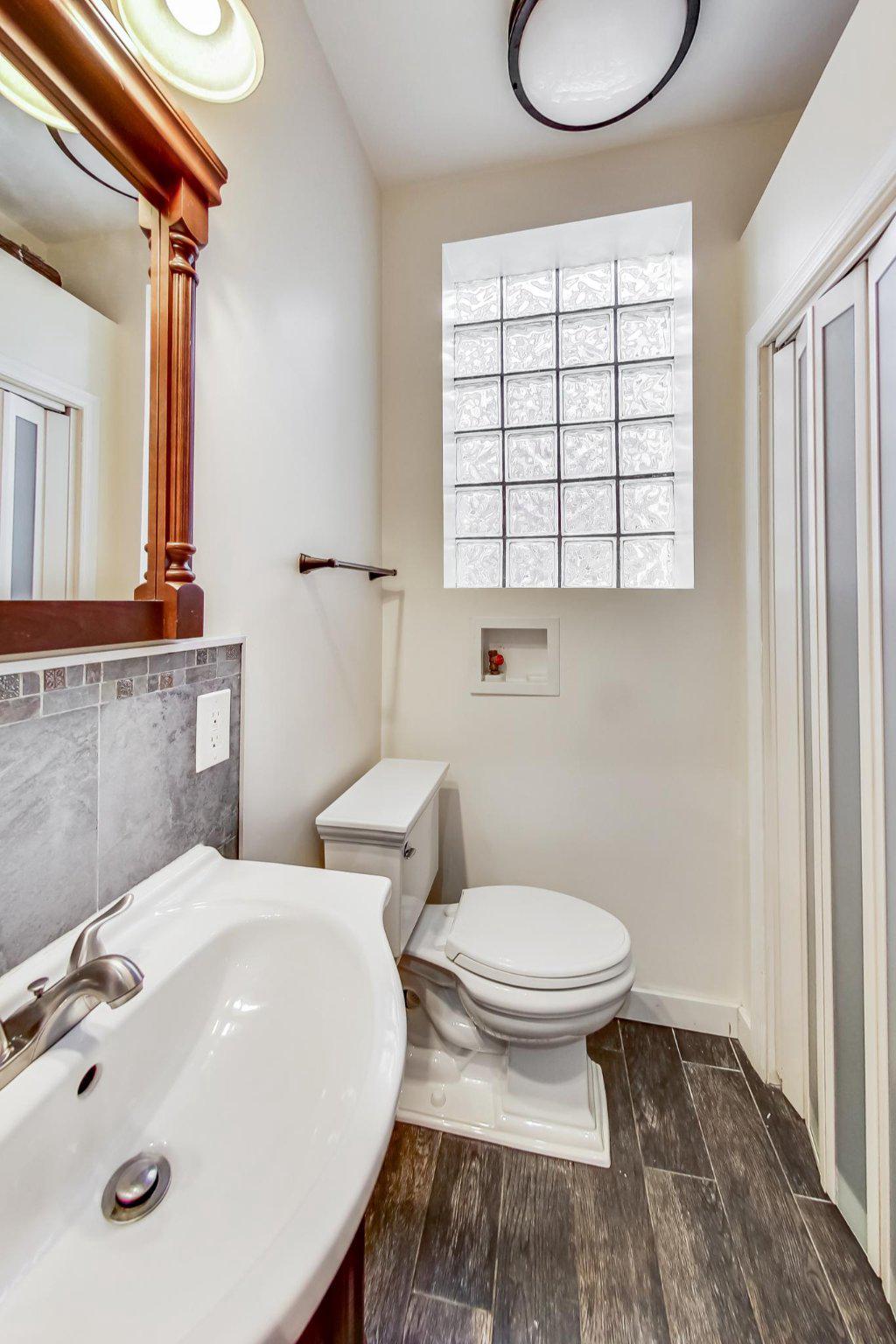 908 11TH STREET NE Unit: A