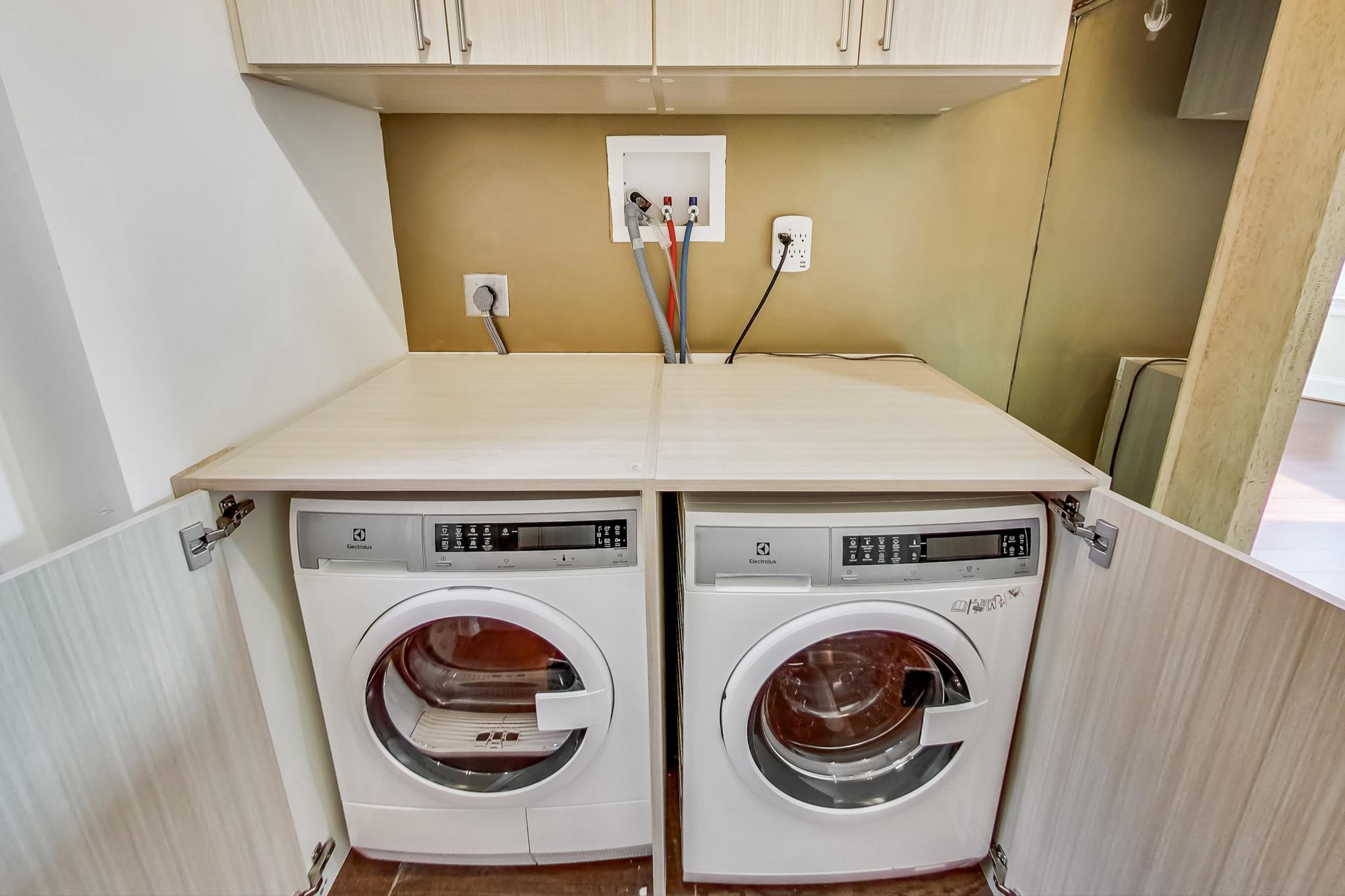 908 11TH STREET NE Unit: A