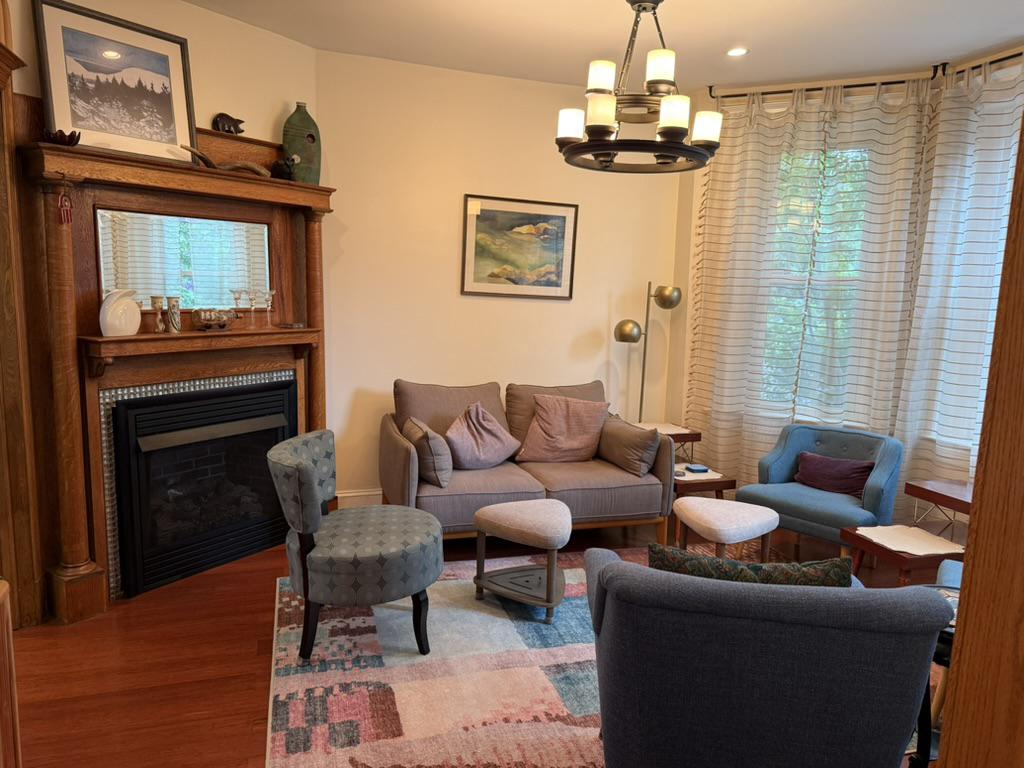 908 11TH STREET NE Unit: A