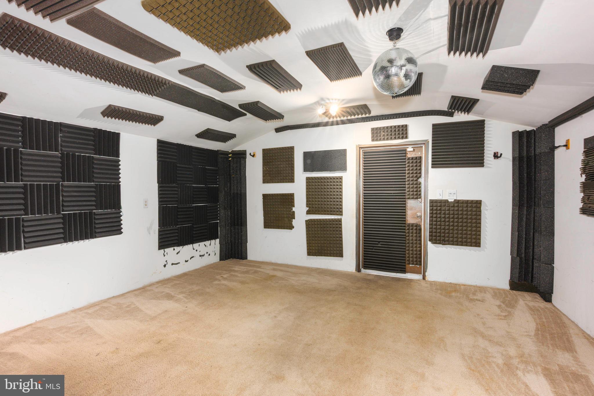 11022 Cherry Hill Rd