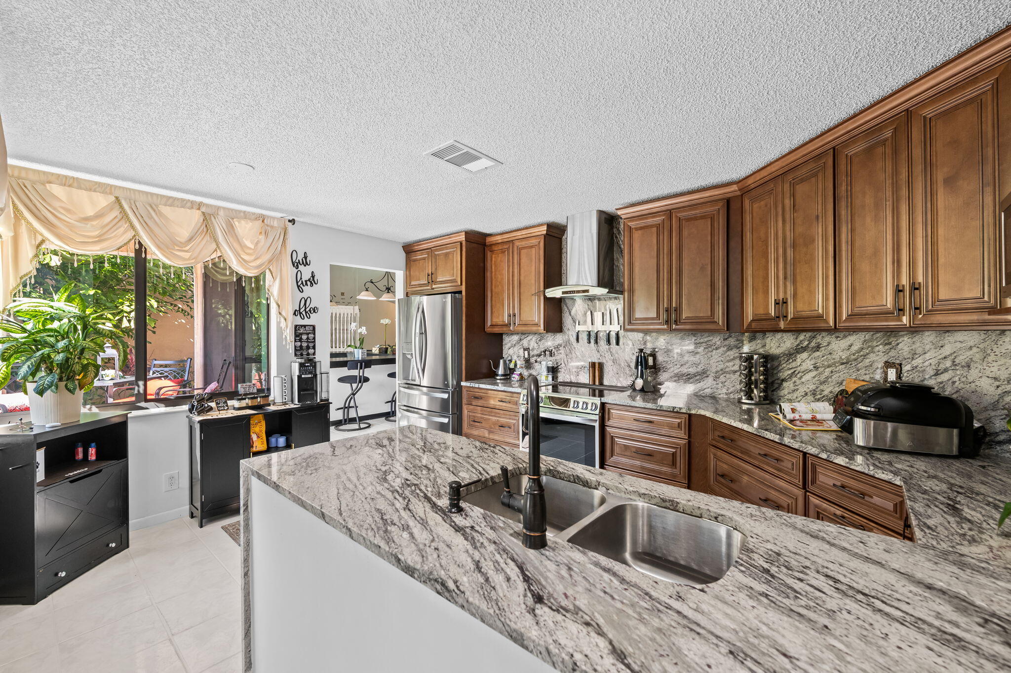 10320 NW 15th St Street