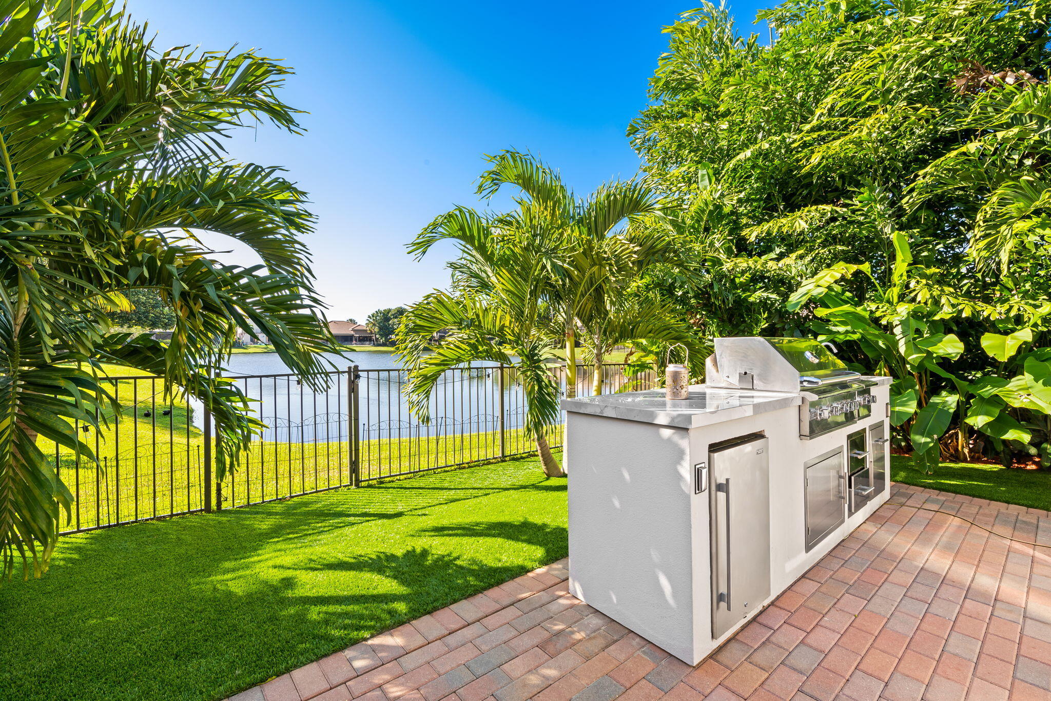 10320 NW 15th St Street