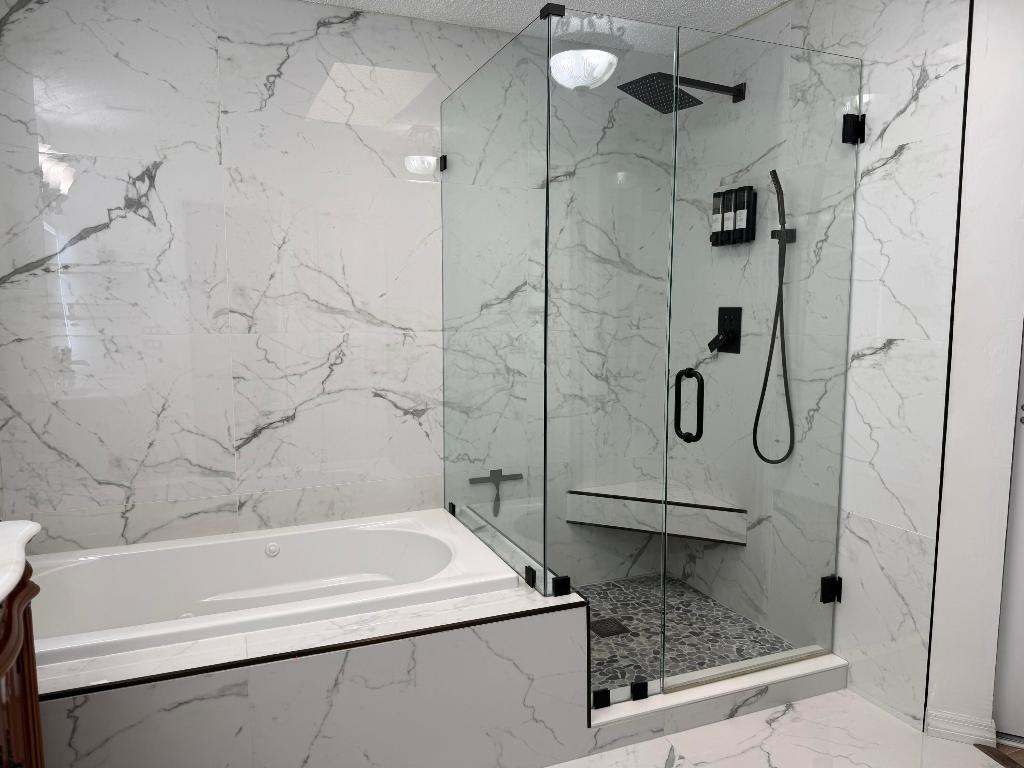 10320 NW 15th St Street