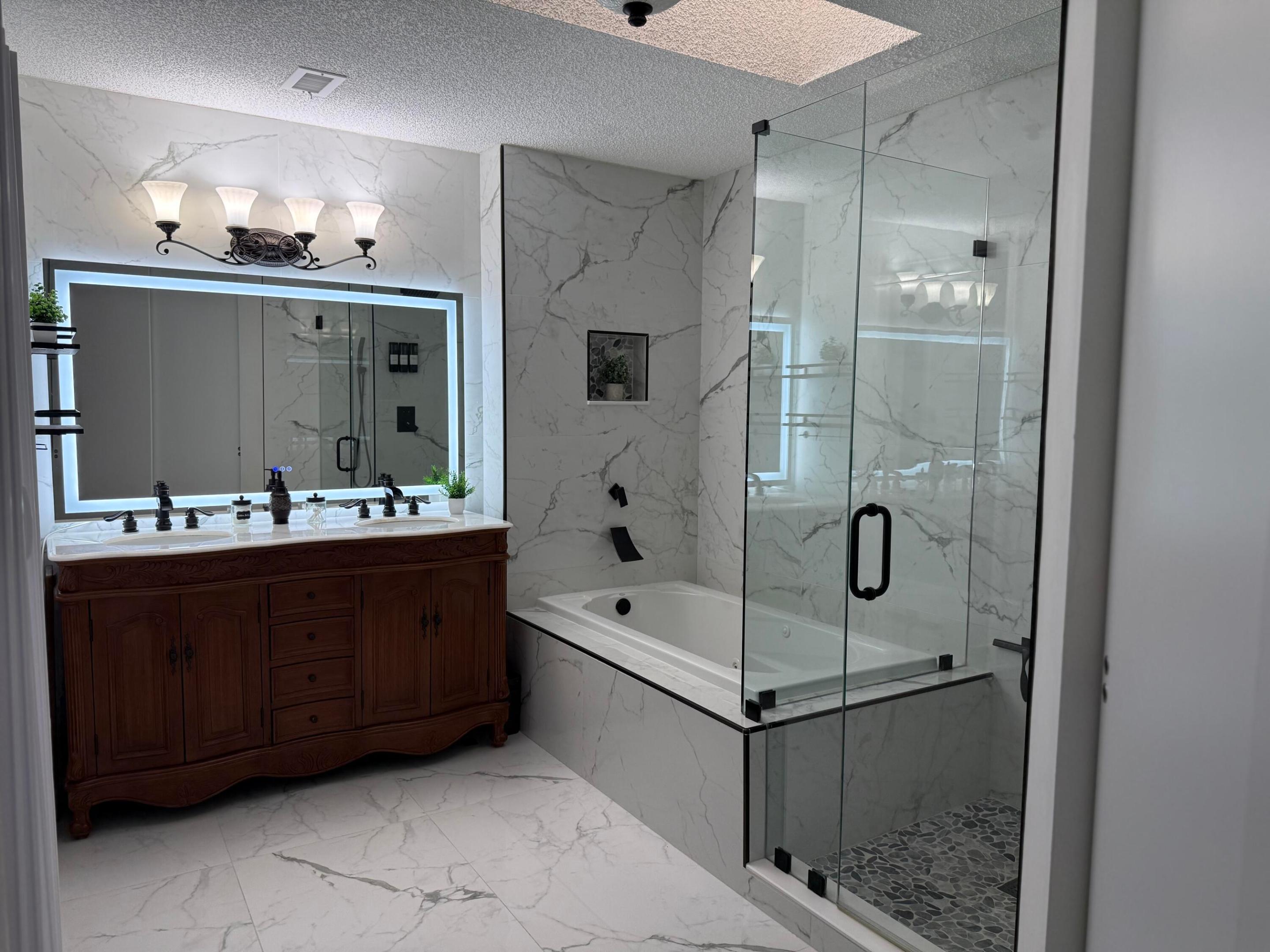 10320 NW 15th St Street