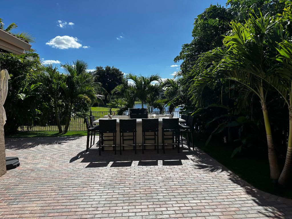 10320 NW 15th St Street