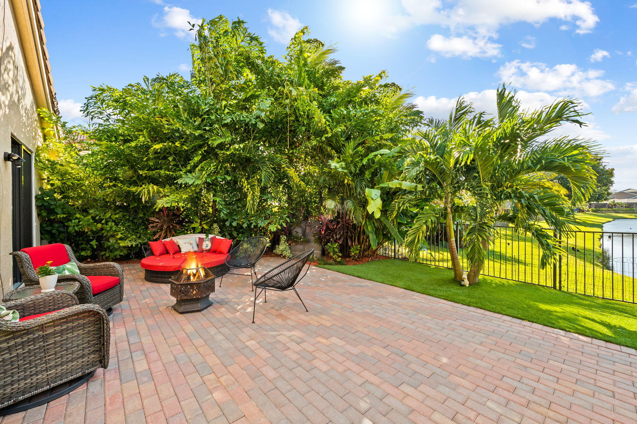 10320 NW 15th St Street