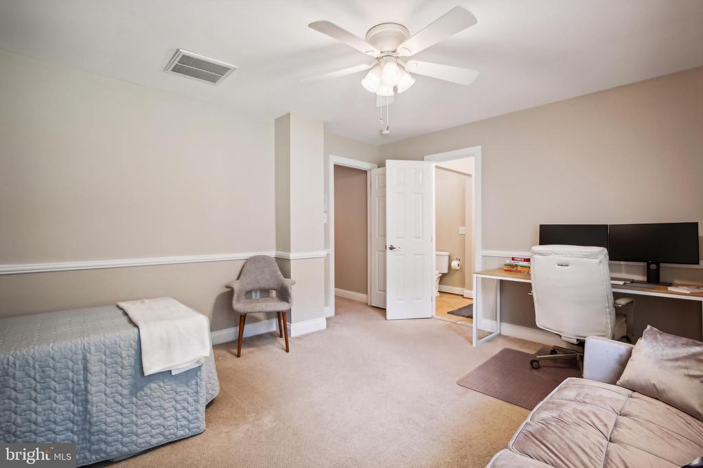 1409 Wynhurst Ln